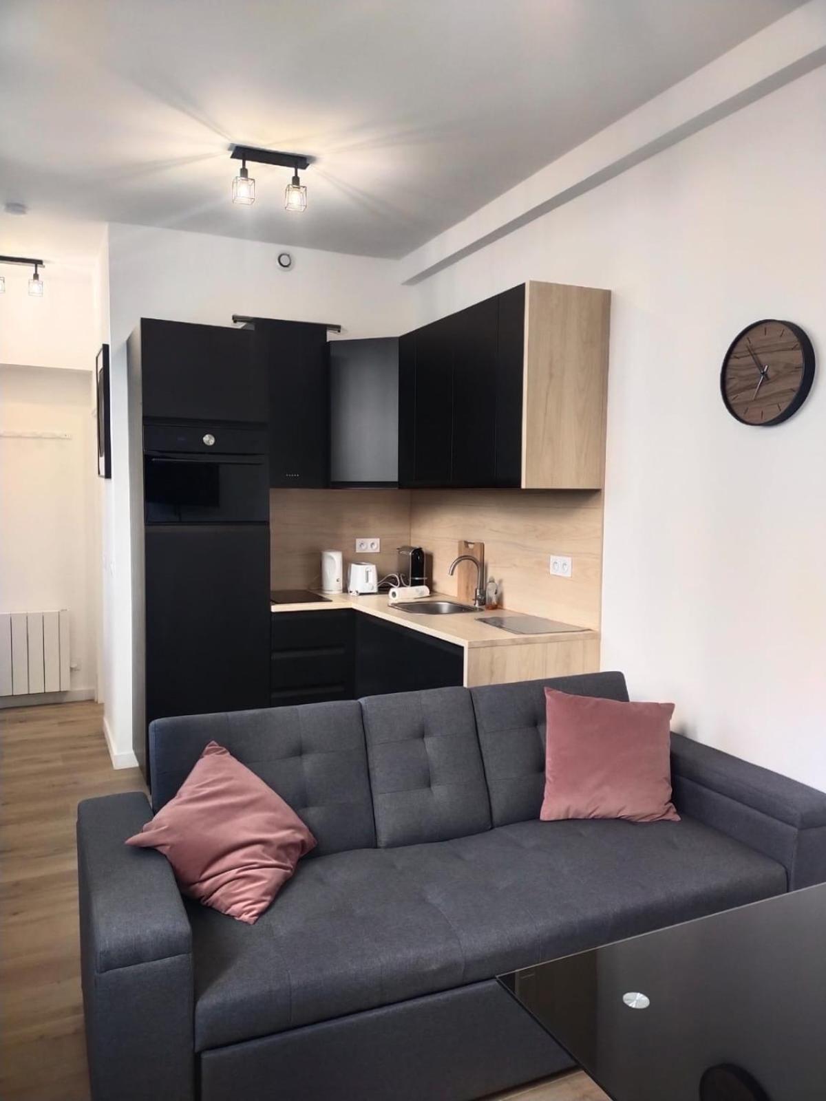 Ferienwohnung 2 Piece Avec Terrasse Ensoleille Suresnes Exterior foto